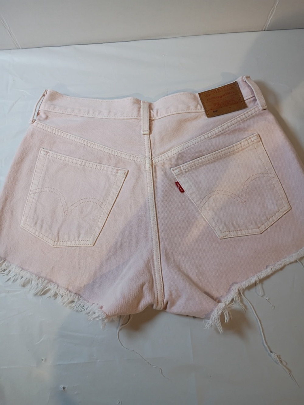Levi’s 501 Premium Pink Denim Cut Off Shorts High Rise W28 - Picture 10 of 11